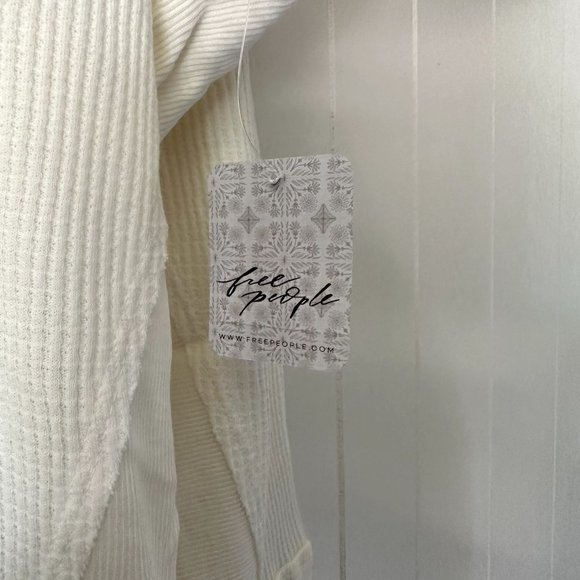 NWT Free People Santa Clara Thermal Size Women's M Alabaster Long Sleeve V-Neck - Picture 4 of 5